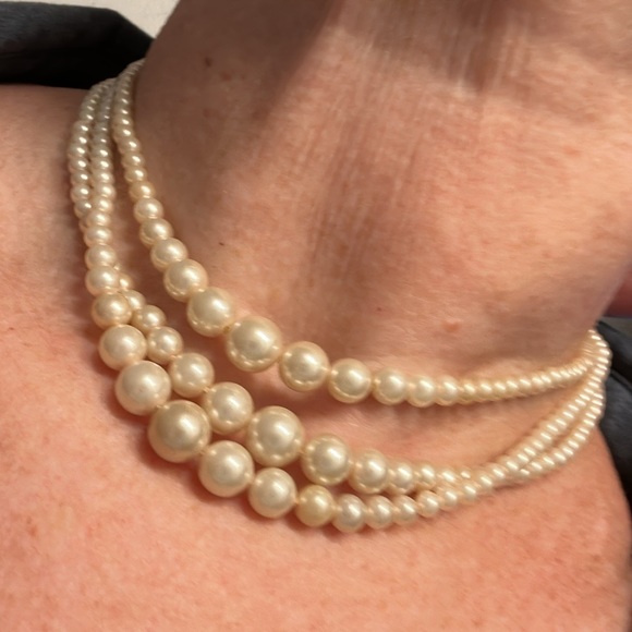 Vintage 3 strand pearl necklace, graduated sizes - Picture 3 of 12
